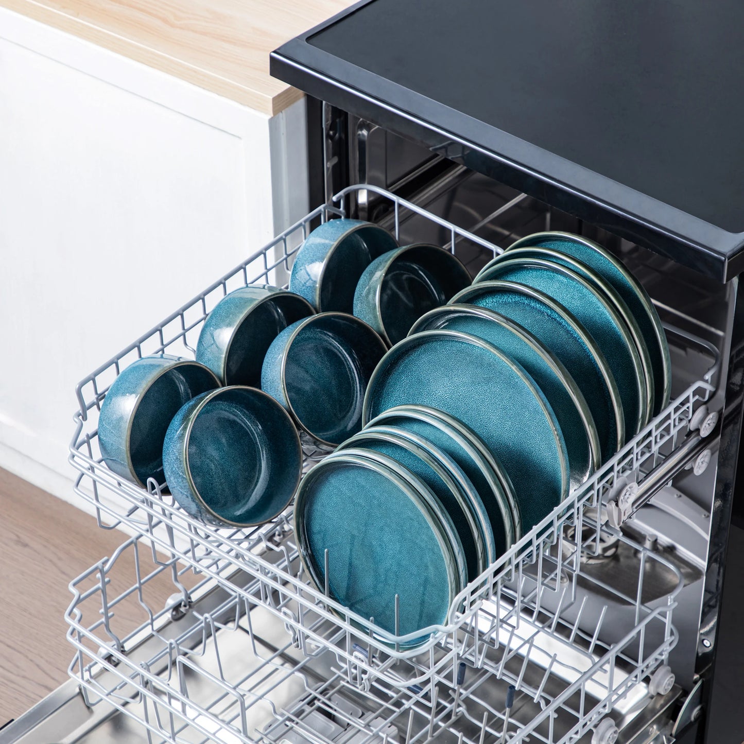 vancasso 18/36 Piece Blue Ceramic Plate Set Reactive Glaze Vertical edge Dinnerware Set With 6/12PCS Dinner Plate/Dessert/Bowl